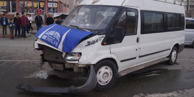 Batman’da maddi hasarlı trafik kazası meydana geldi