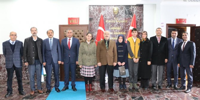 Vali Köşger, TEOG birincilerini makamında kabul etti