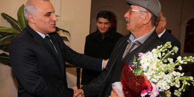 Ömer Halisdemir’in babası Vali Zorluoğlu’nu ziyaret etti