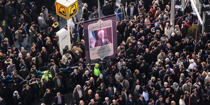 Eski Cumhurbaşkanı Rafsancani defnedildi