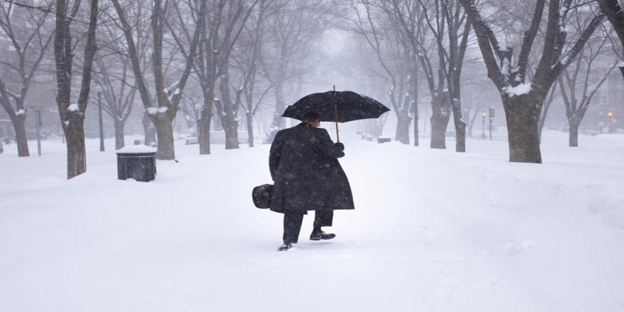 Karlı havalarda düşmeden yürümenin püf noktaları