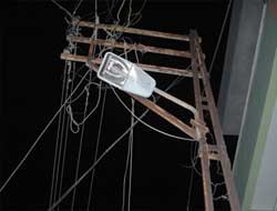 Sokaklar Karanlığa Gömülmüş