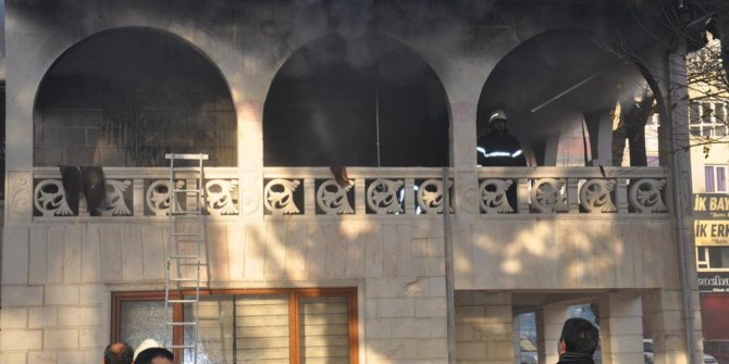 Şanlıurfa Halk Eğitim Merkezinde korkutan yangın