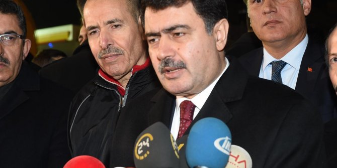 Vali Vasip Şahin, Zeytinburnu'nda çöken bina ile ilgili incelemelerde bulundu