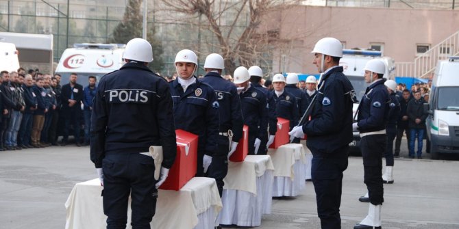 Saldırıda hayatını kaybeden polisler için tören düzenlendi