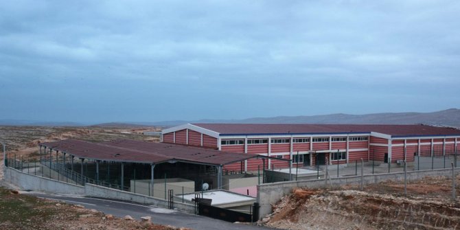 Trilyonluk mezbahanın kullanılmamasına tepki