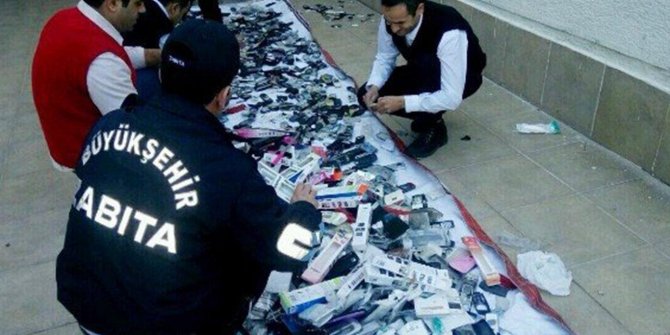 Kayıt dışı 657 cep telefonu imha edildi