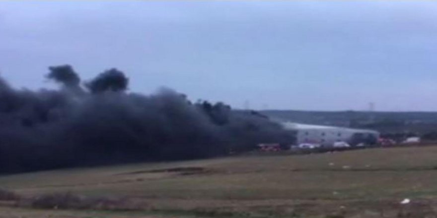 Plastik fabrikasında yangın: 4 yaralı