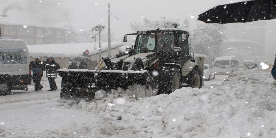 Muş’ta 360 köy yolu ulaşıma kapandı