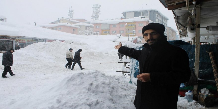 Muş’ta kar yağışı hayatı felç etti