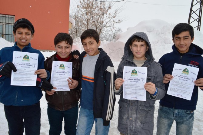 İlk kez Siyer Sınavı'na katılan çocuklar ödül bekliyor