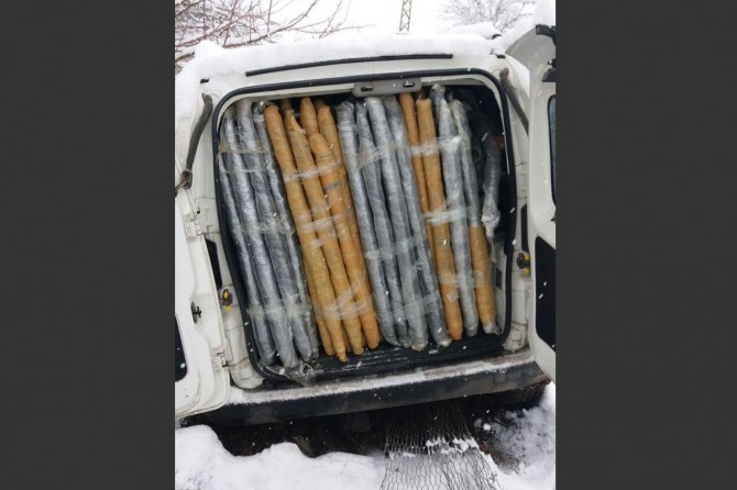 Di wesayîta ku qeza kir de 416 kîlo esrar hat dîtin