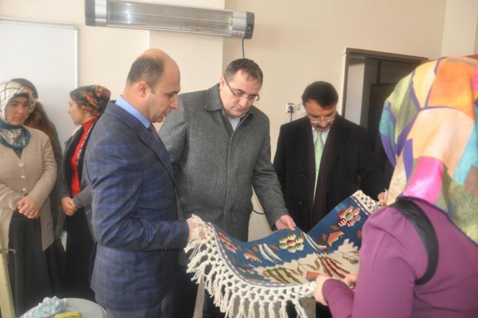 Hasankeyf’te yöresel kilim dokuma kursu açıldı
