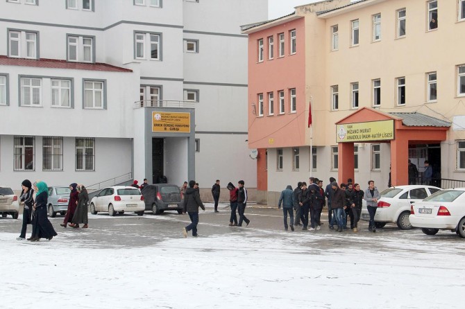 Van’da 312 bin öğrenci ders başı yaptı