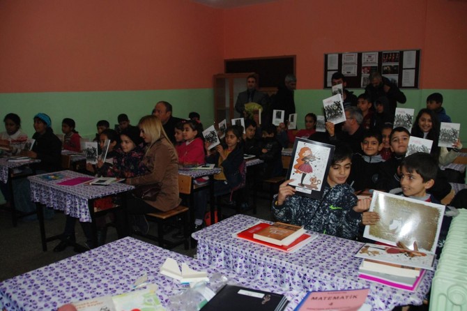Diyarbakır Sur'da ihtiyaç sahibi öğrencilere yardım
