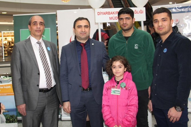 Tütün kullanımı ilkokullara kadar düştü