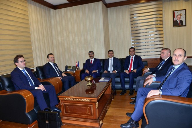 SGK Başkanı Bağlı Vali Aksoy'u ziyaret etti