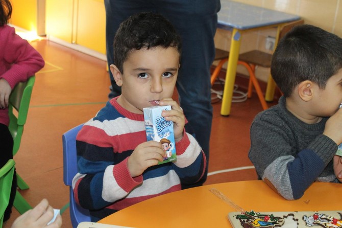 Şırnak'ta "okul sütü" dağıtımı