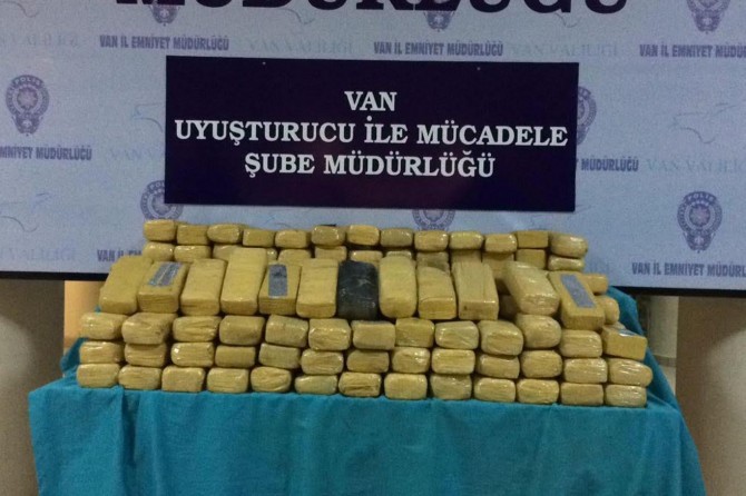 Di operasyona tiryakê de 12 kes hatin girtin