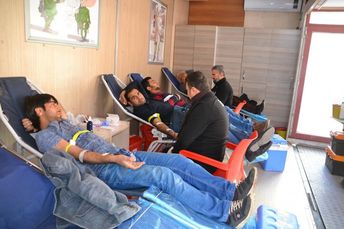 Viranşehir’de kan bağışı kampanyasına yoğun ilgi
