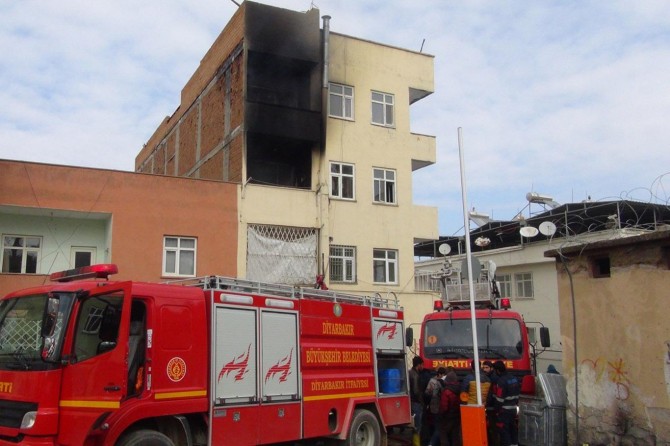 Mala malbata Çelenk dîsabi şikleke esrarengîzşewitî