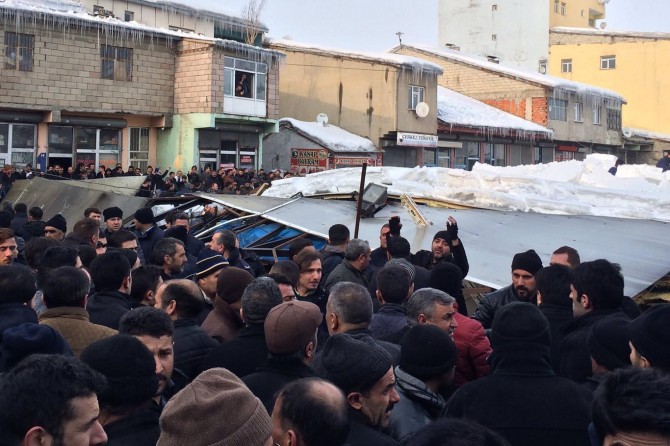 Li Agiriyê banê bazarê hilweşiya