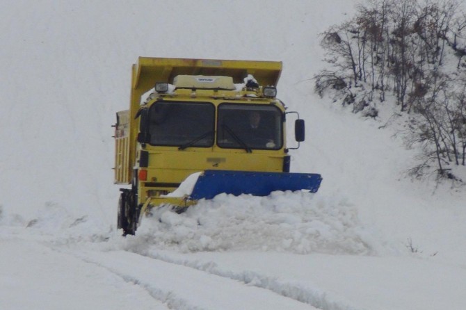 Van’da 300 yerleşim yeri kapandı