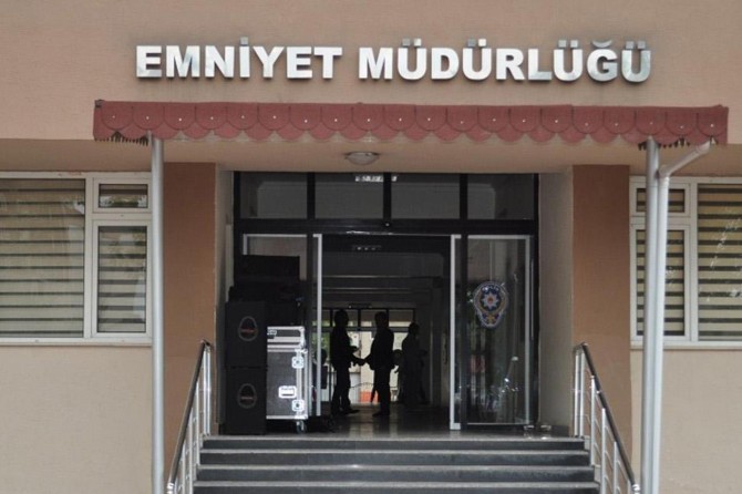 Hırsızlık yaptıkları iddia edilen 5 kişi yakalandı