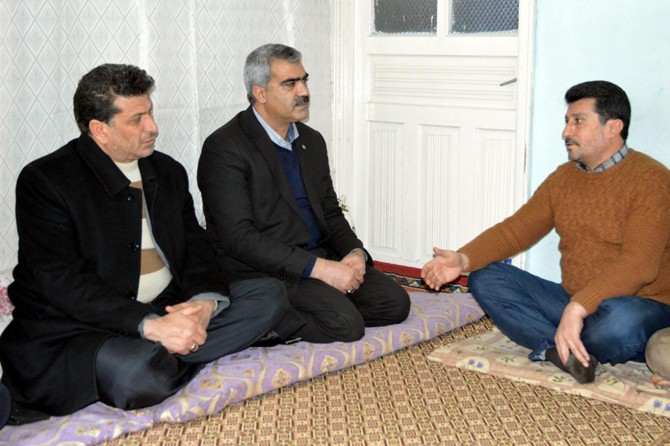 HÜDA PAR kızları yıllardır kayıp olan aileyi ziyaret etti