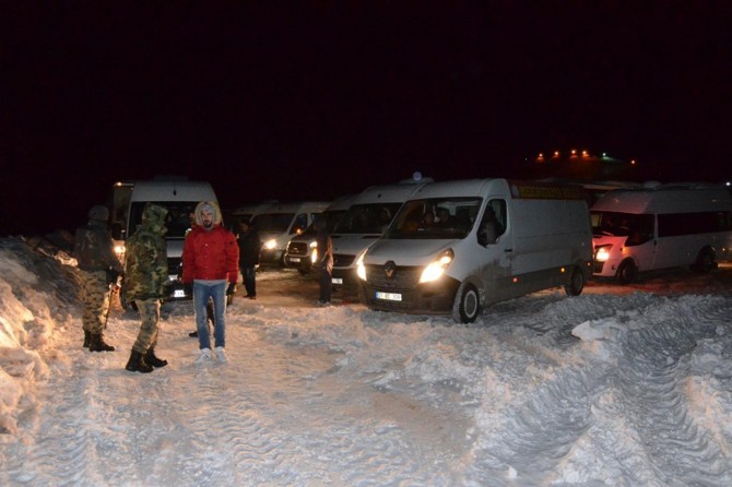 700 xwendekarên ku li Navenda Şemitandinê asê mabûn hatin xelaskirin