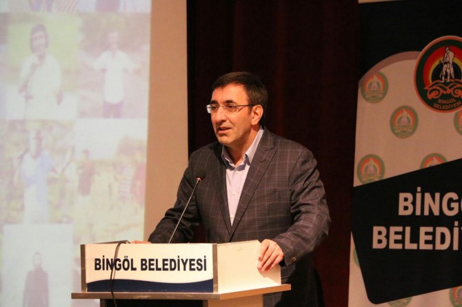 "Diller Allah’ın ayetleridir"