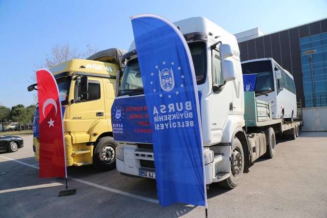 Bursa’dan Batman’a 2 TIR yardım malzemesi