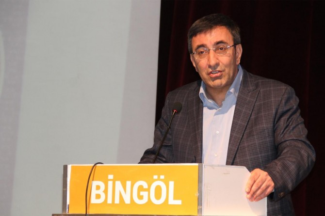 "Mevcut sistem ekonomik ve siyasi krizlere neden oldu"