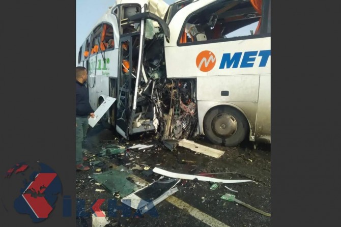 Otobusên rêwiyan li hev qelibîn: 6 mirî, 20 birîndar