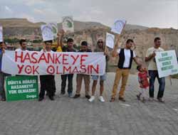 Bakan Eroğlu, Hasankeyf'te Protesto Edildi