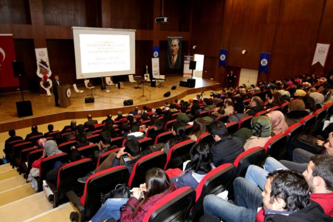 Aday öğretmenlere seminer verildi