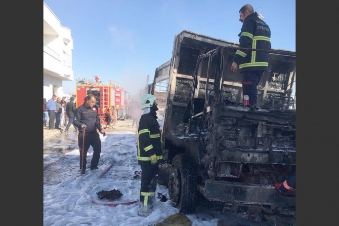 Qamyona ku akuya wê teqiya bû rejî