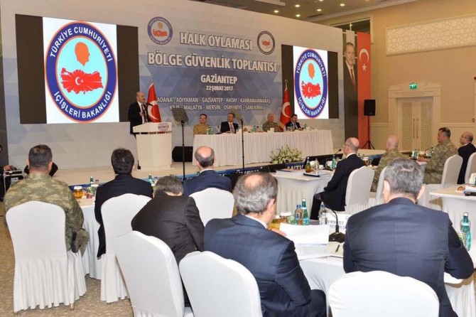 Bakan Soylu 10 ilin valisiyle toplantı yaptı