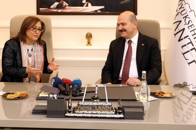 Bakan Soylu’dan Şahin’e ziyaret