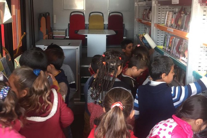 Bakan’dan kütüphane isteyen öğrencinin talebi karşılandı