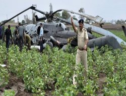 Helikopter düştü: 13 ölü