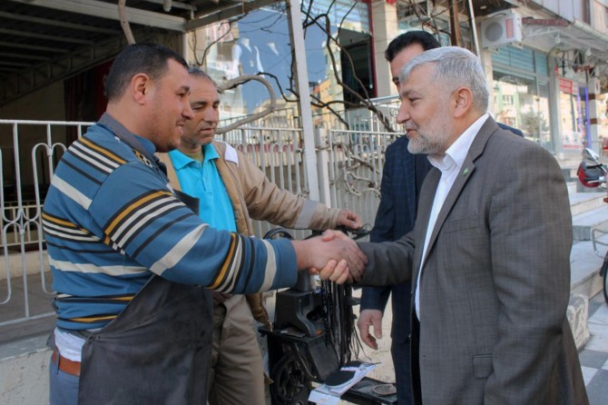 "Esnafımızın sorunlarına çare bulmak için çabalıyoruz"