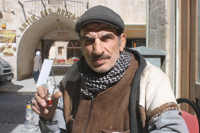 “Me berê bar dikişand niha em derd dikêşin”