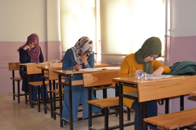 Öğretmenler Umre Ödüllü Meal Sınavında yarıştı