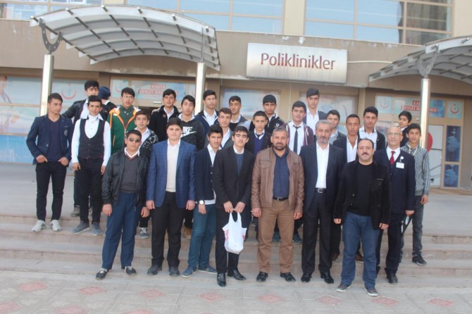 Xwendekarên îmam xatîbê nexweşan ziyaret kirin