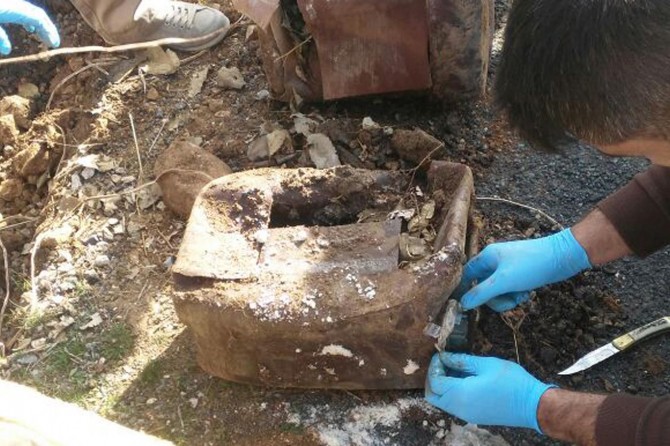 Yola tuzaklanan patlayıcı imha edildi