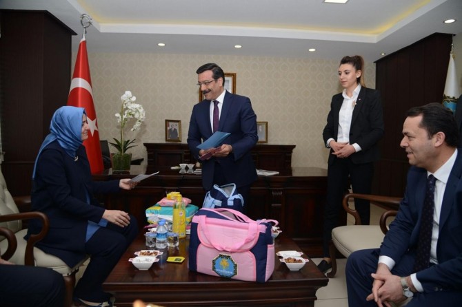 Diyarbakır için yapılacak her türlü sosyal projeye destek vermeye hazırız