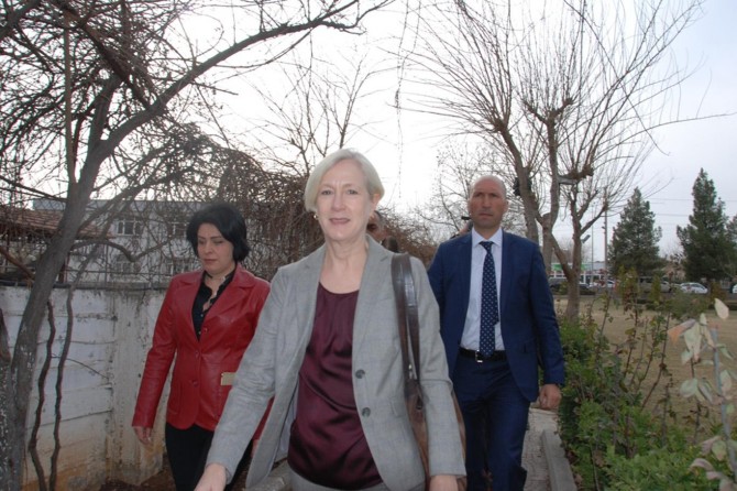 ABD'nin Adana Konsolosu tam olarak ne yapıyor?