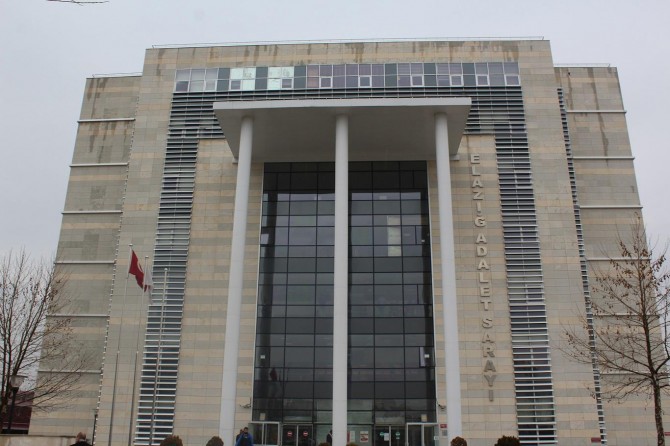 Elazığ’da 8 öğretmen FETÖ’den tutuklandı