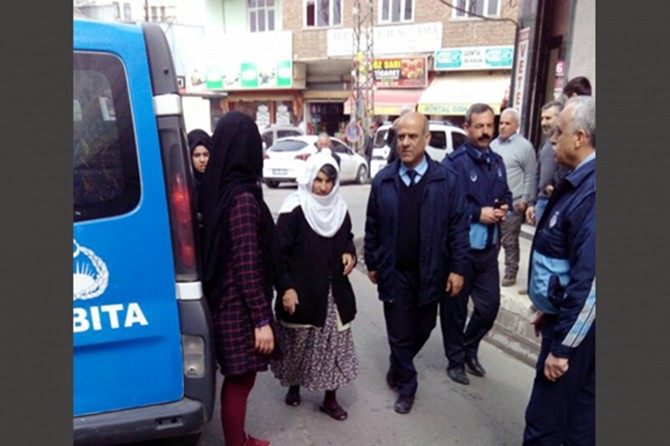 Batman’da zabıta dilencileri topladı